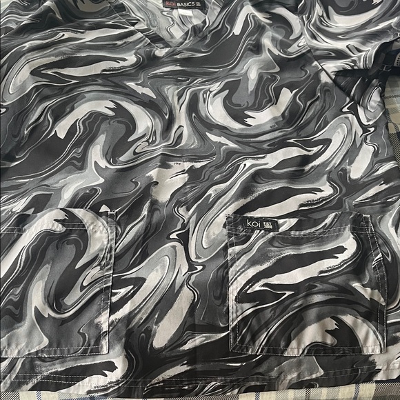 Print Scrub Top - Picture 3 of 3